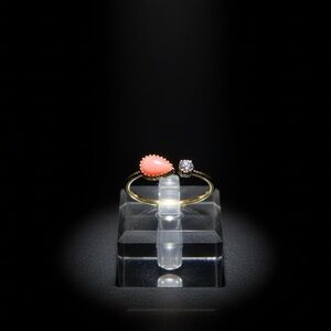 ✨Gold Plated Coral Teardrop Cabochon & Crystal Accent Vintage Style Ring✨